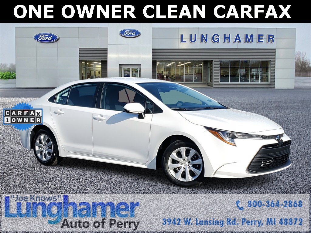 2025 Toyota Corolla LE's photo