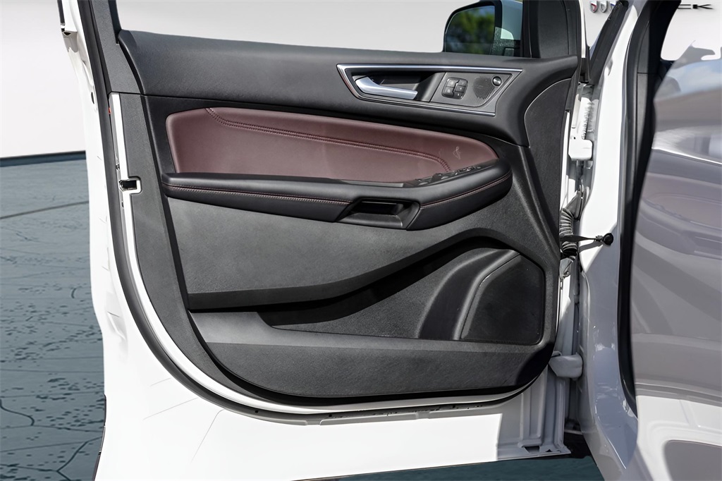 Used Car 2022 Ford Edge  Titanium For Sale Under $30,000 In Austin, Texas