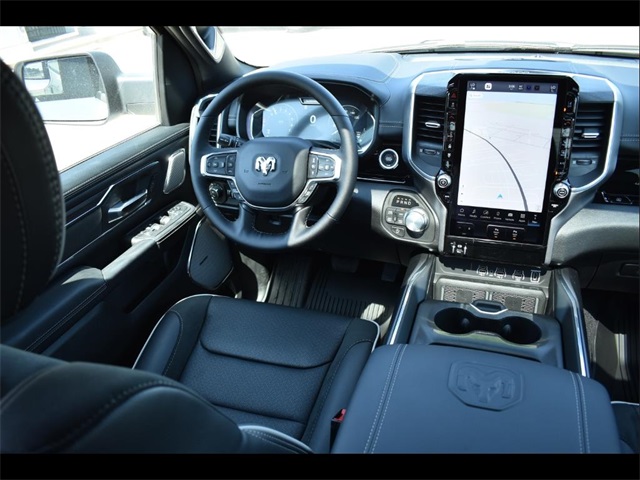 2025 Ram 1500 Laramie photo 4
