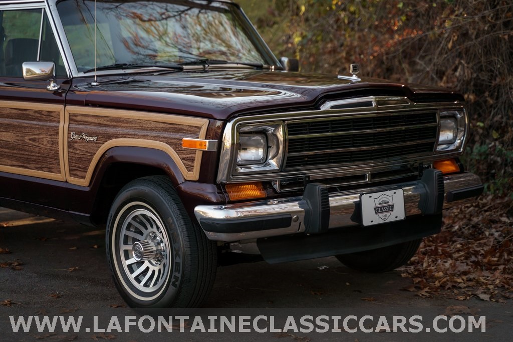 1991 Jeep Grand Wagoneer 21