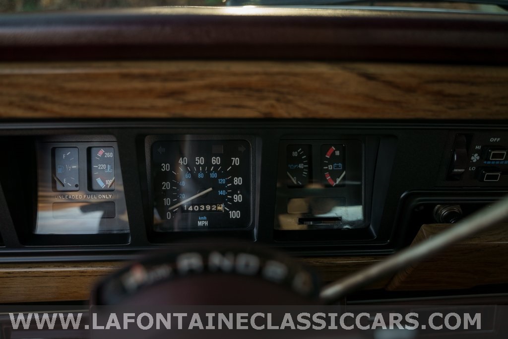 1991 Jeep Grand Wagoneer 211