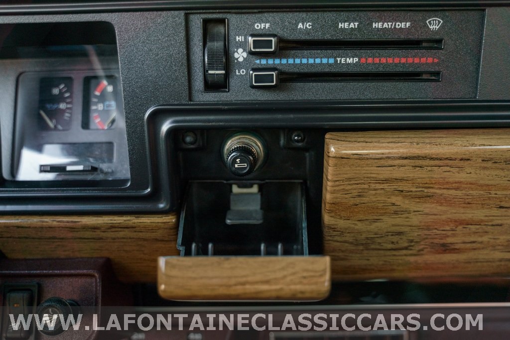 1991 Jeep Grand Wagoneer 223
