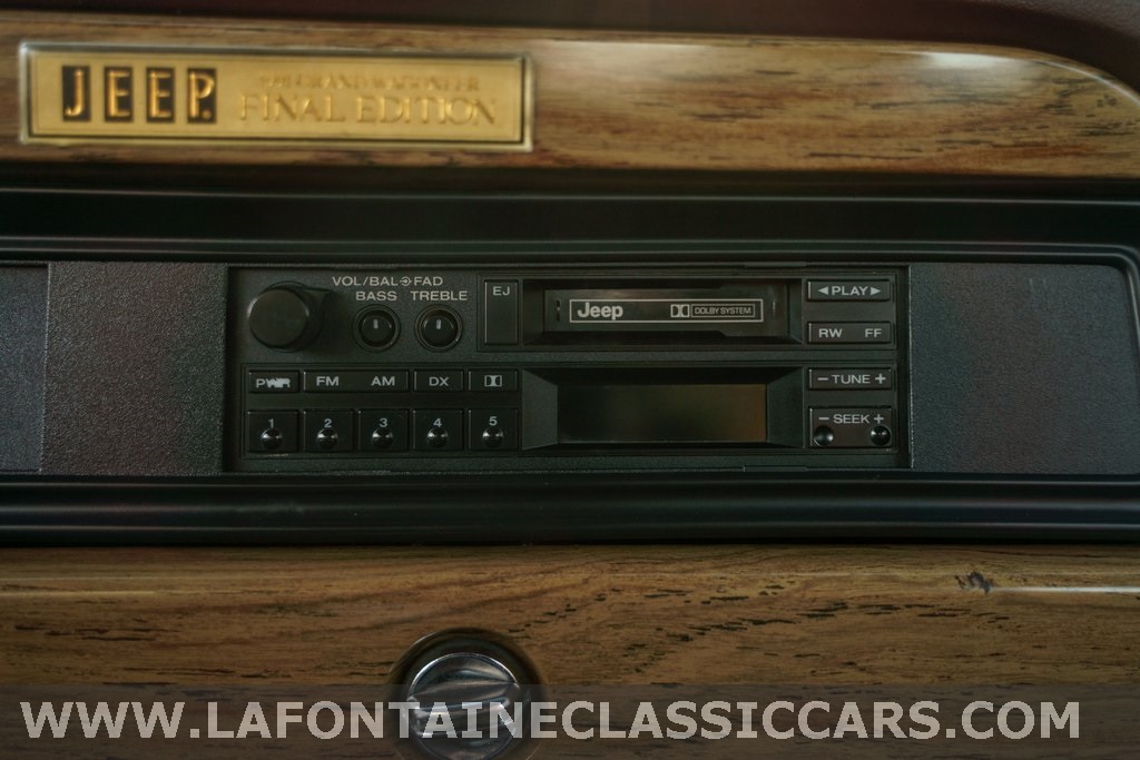 1991 Jeep Grand Wagoneer 227
