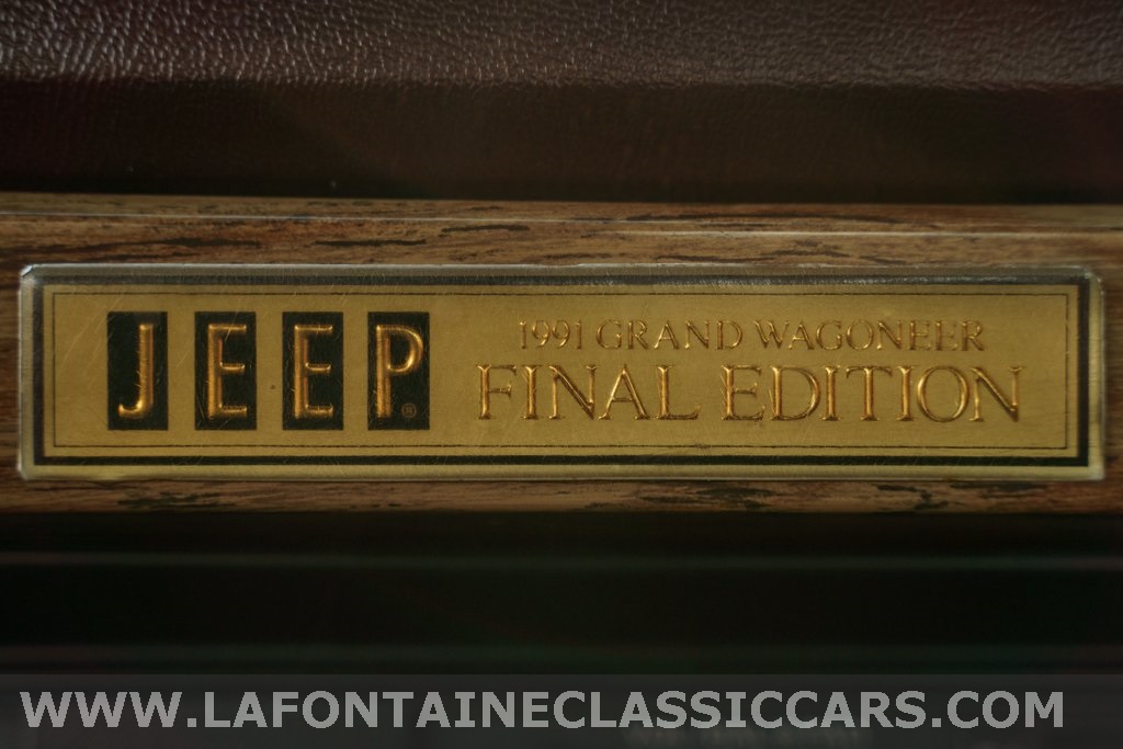 1991 Jeep Grand Wagoneer 229