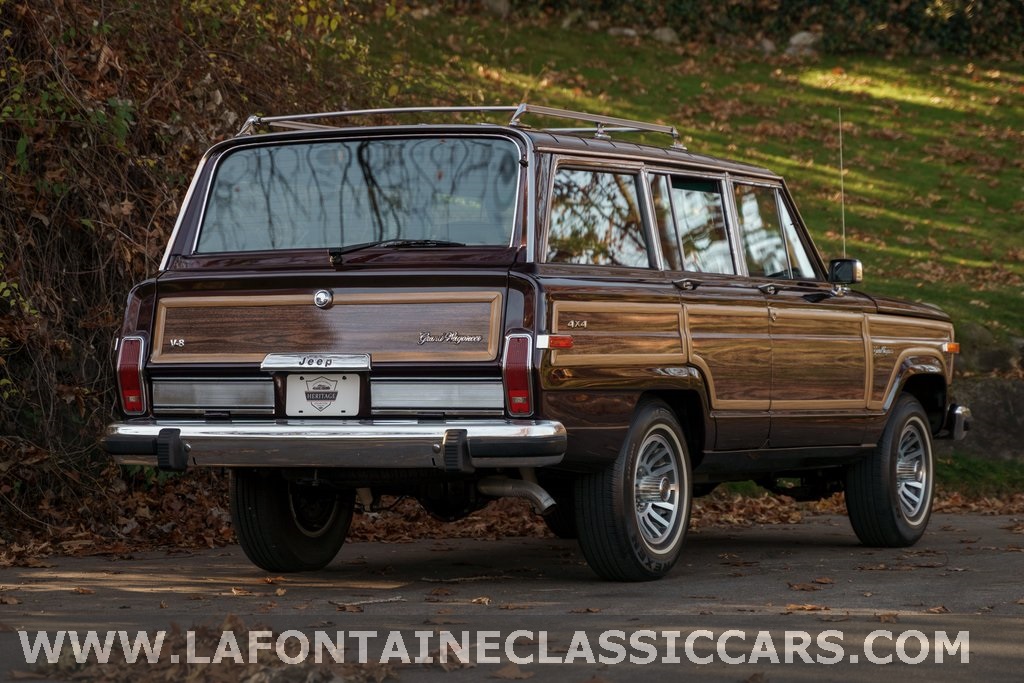 1991 Jeep Grand Wagoneer 33