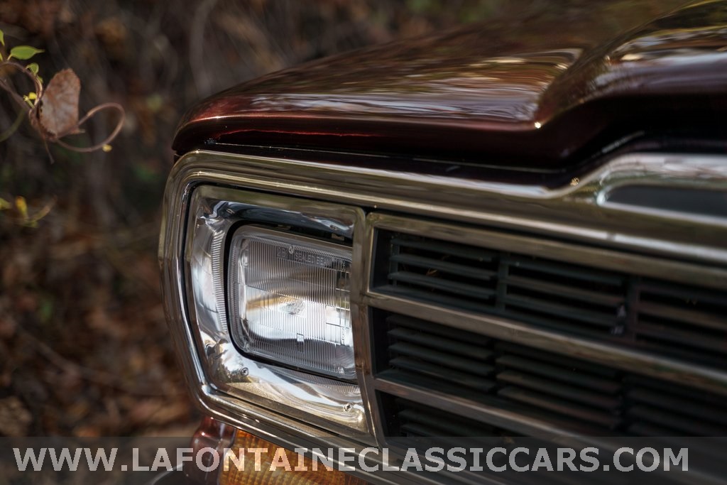 1991 Jeep Grand Wagoneer 39