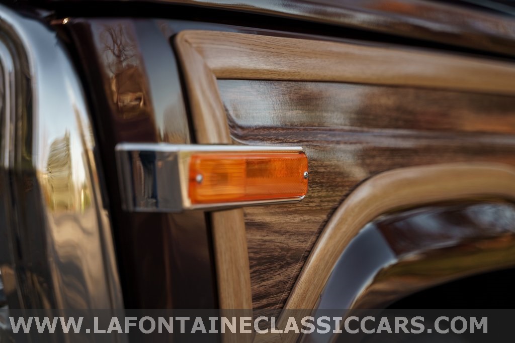 1991 Jeep Grand Wagoneer 41