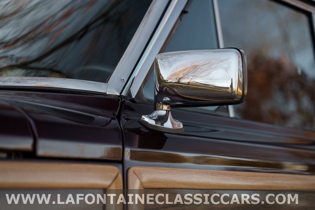 1991 Jeep Grand Wagoneer 45