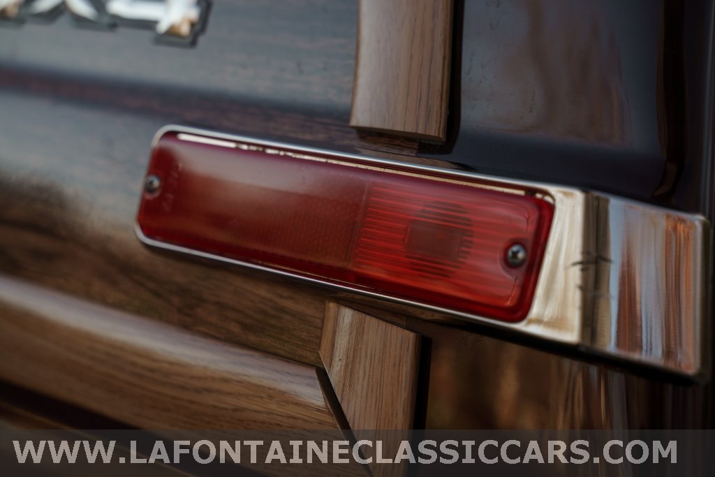 1991 Jeep Grand Wagoneer 63