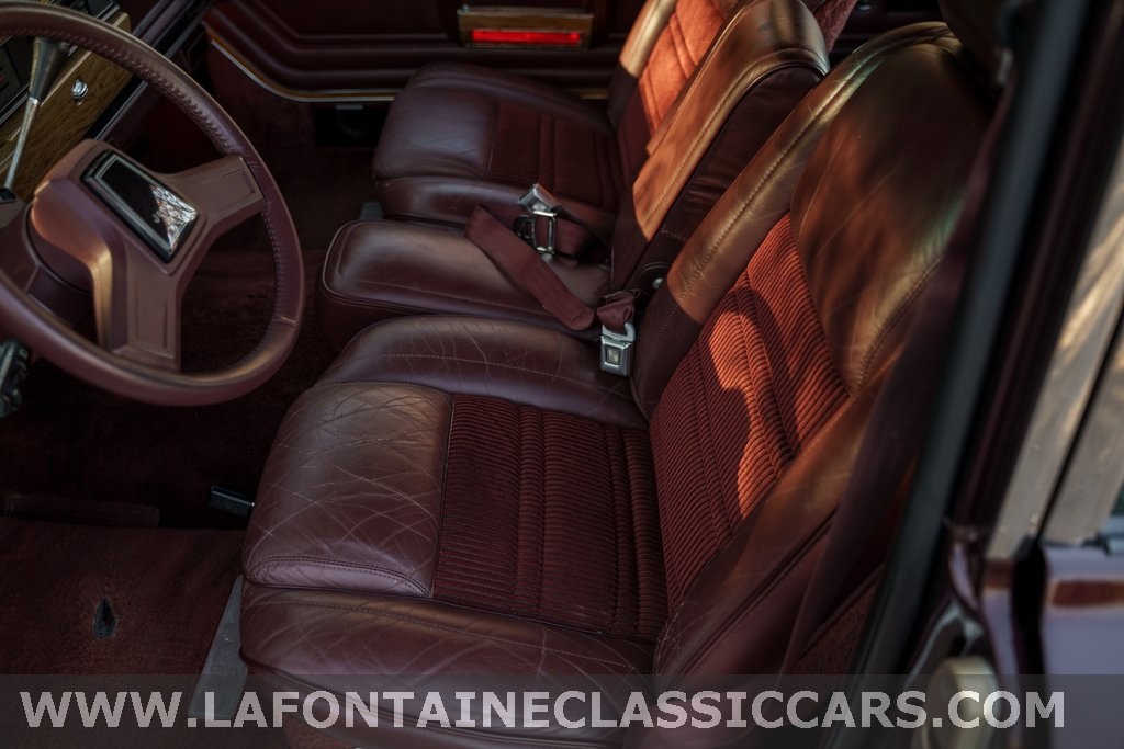 1991 Jeep Grand Wagoneer 163
