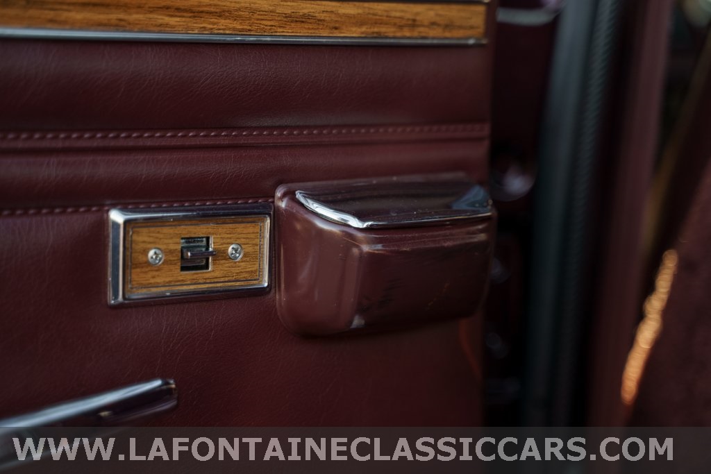 1991 Jeep Grand Wagoneer 173