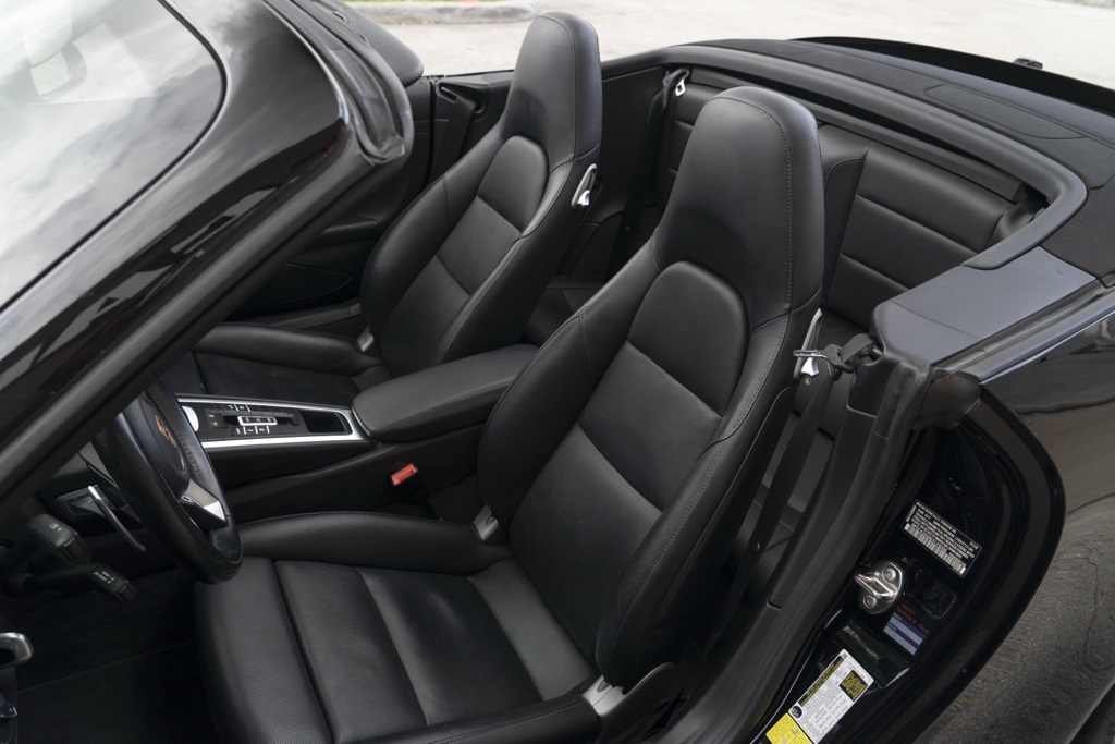 2019 Porsche 911 - Thumbnail 3