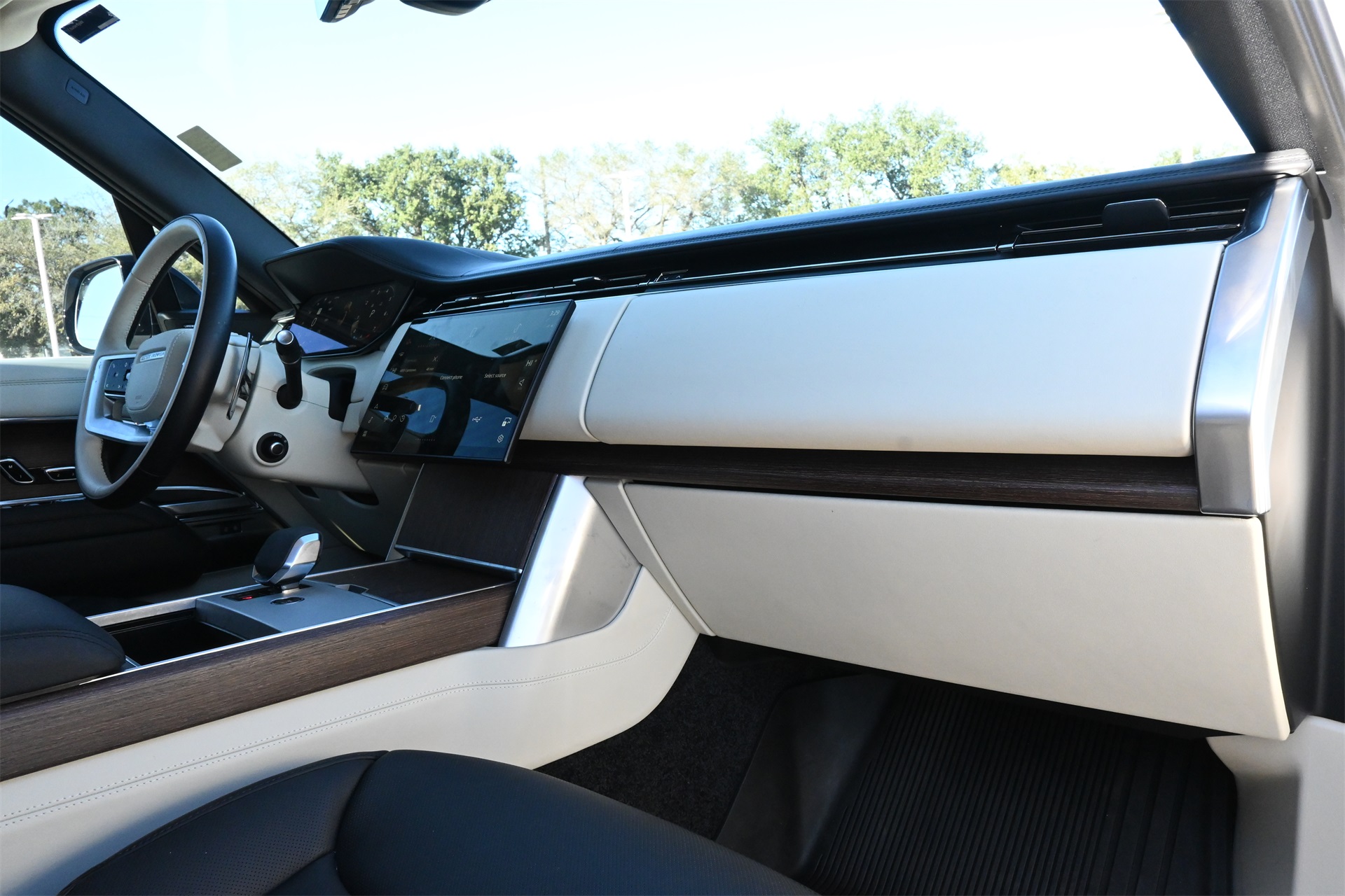 2024 Land Rover Range Rover SE White at Bayway Cadillac Southwest