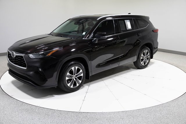 2022 Toyota Highlander XLE AWD