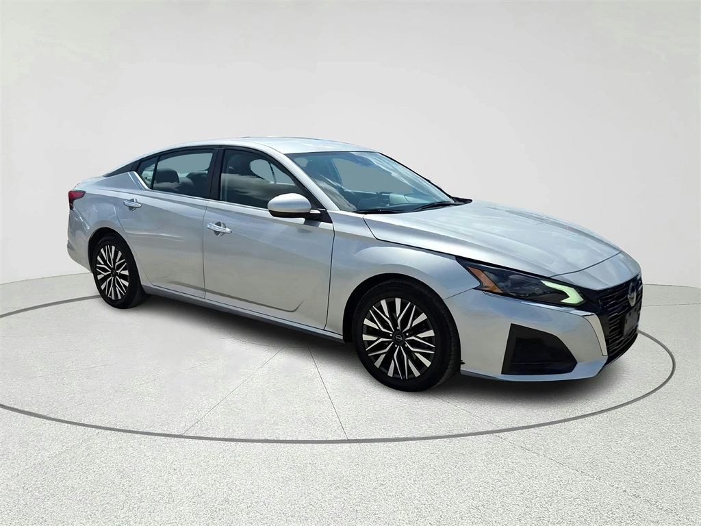 2023 Nissan Altima 2.5 SV Silver at Emmons Autoplex