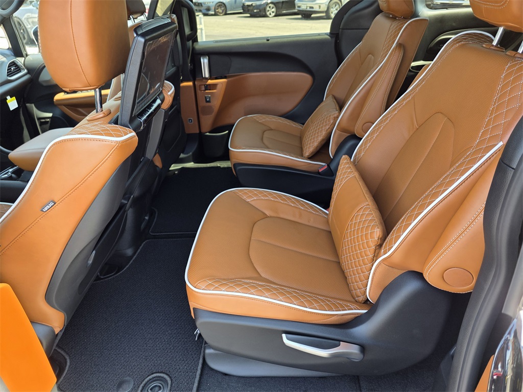 2026 Chrysler Pacifica Pinnacle Black at Martin Chrysler Dodge Jeep Ram