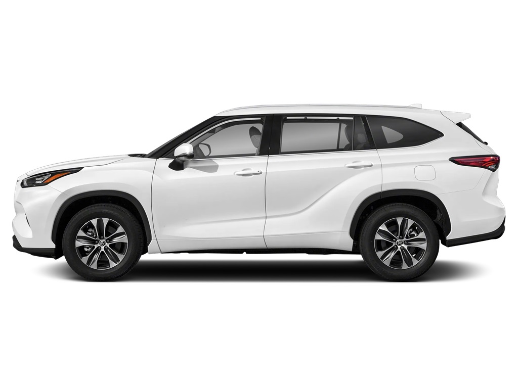 2022 Toyota Highlander XLE Silver at Toyota of Victoria