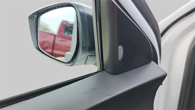 2025 Nissan Kicks Play