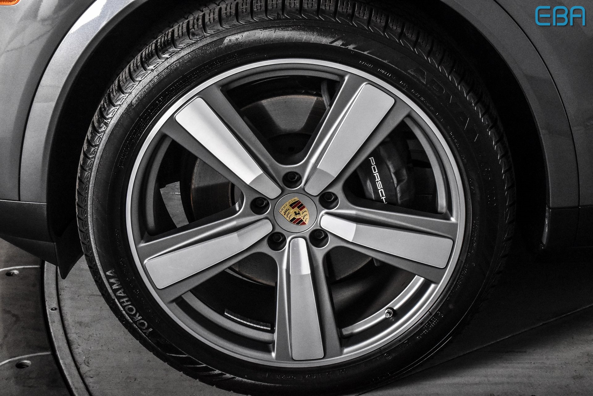 2024 Porsche Cayenne Base photo 10