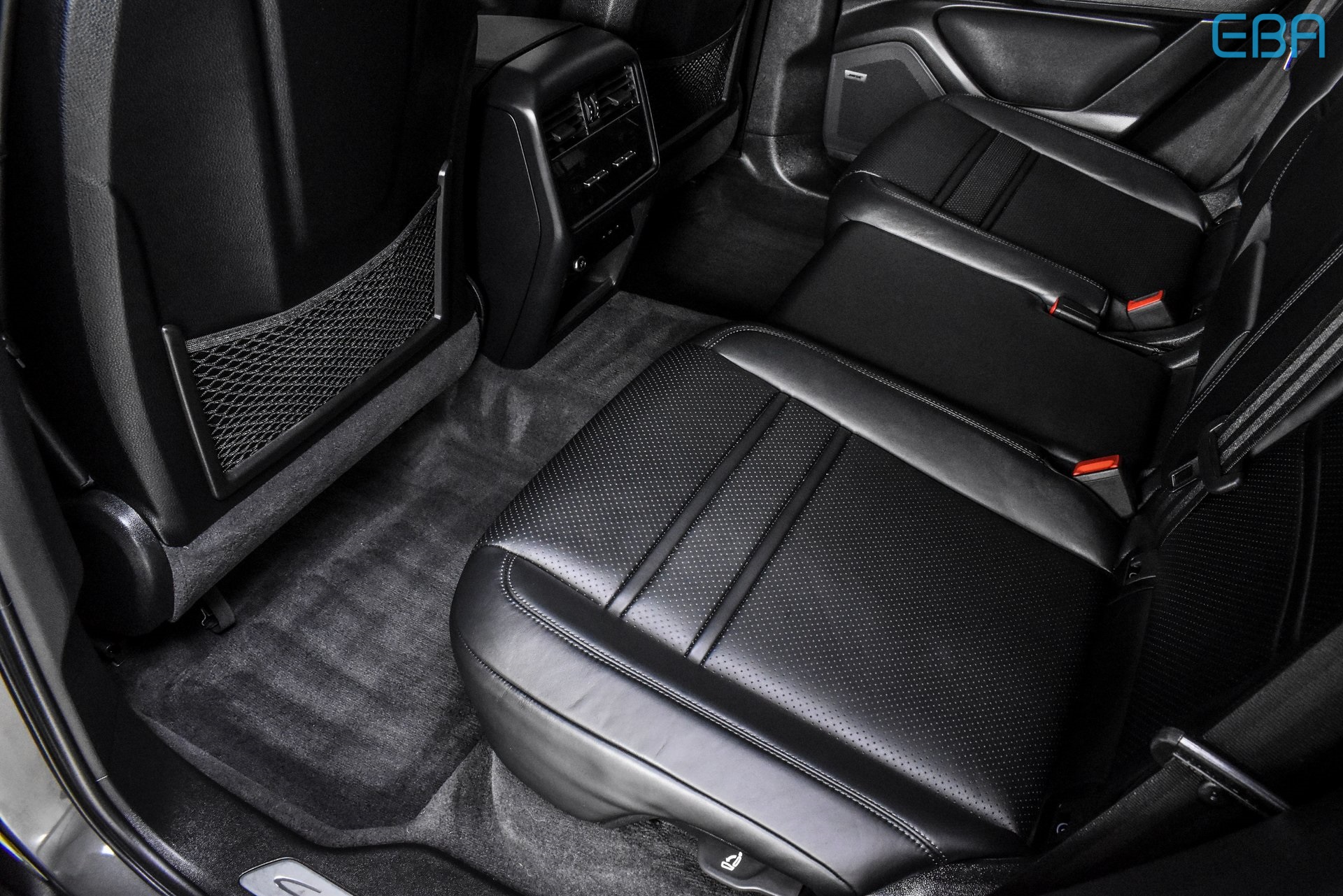2024 Porsche Cayenne Base photo 18