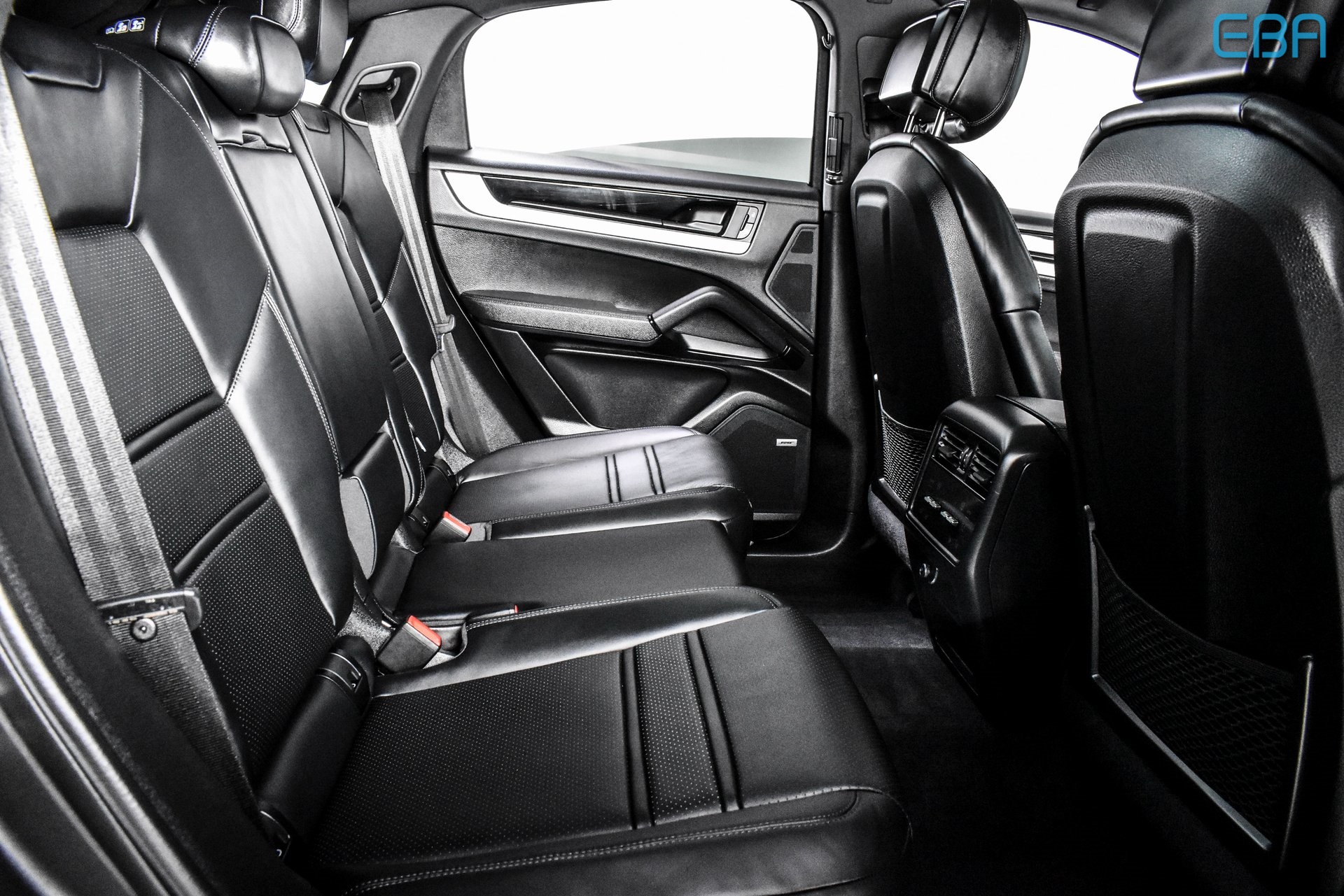 2024 Porsche Cayenne Base photo 20