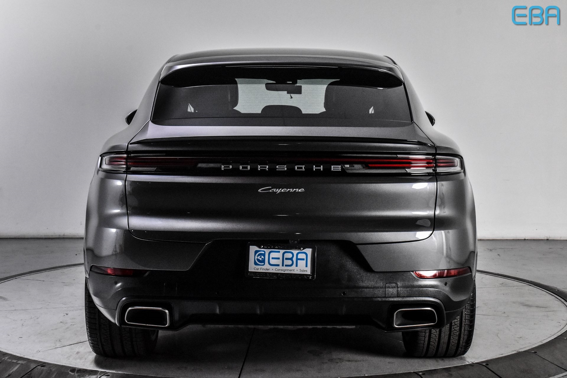 2024 Porsche Cayenne Base photo 5