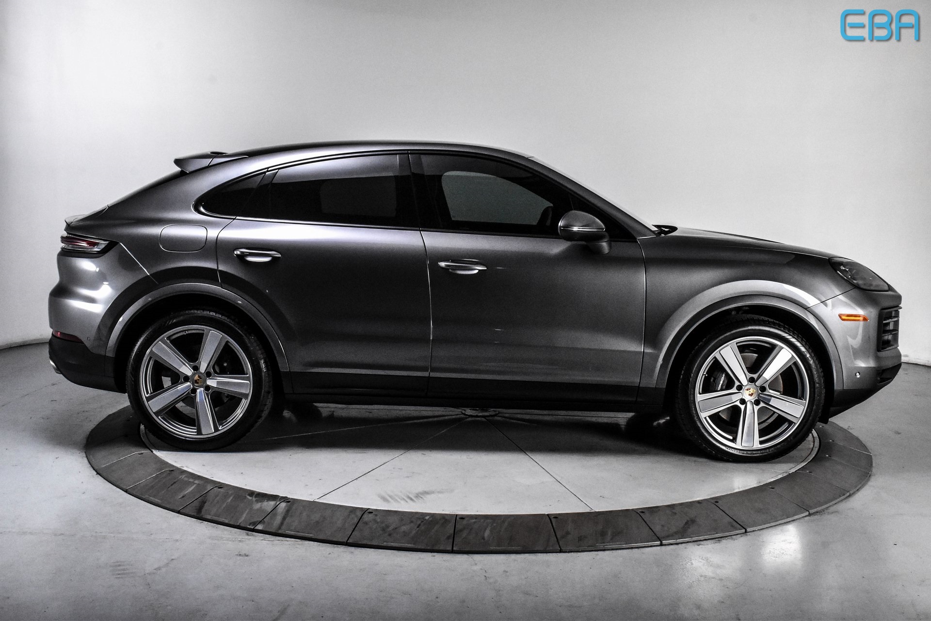 2024 Porsche Cayenne Base photo 7