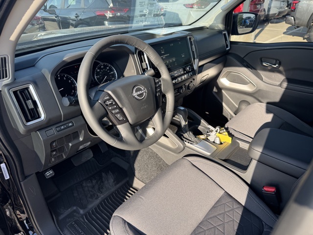 2026 Nissan Frontier SV photo 2