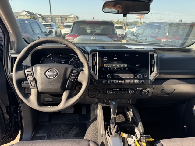 2026 Nissan Frontier SV photo 3