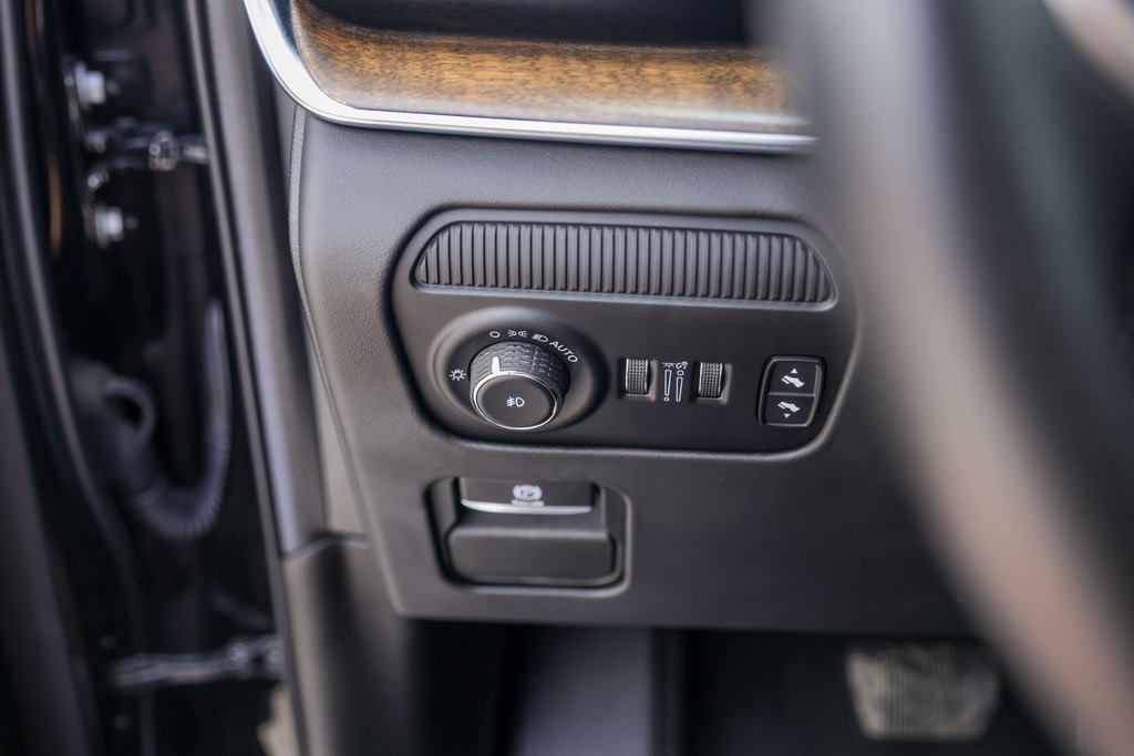 Used Car 2022 Jeep Grand Wagoneer  Series Ii For Sale Under $60,000 In Austin, Texas