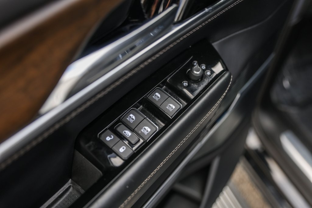 Used Car 2022 Jeep Grand Wagoneer  Series Ii For Sale Under $60,000 In Austin, Texas