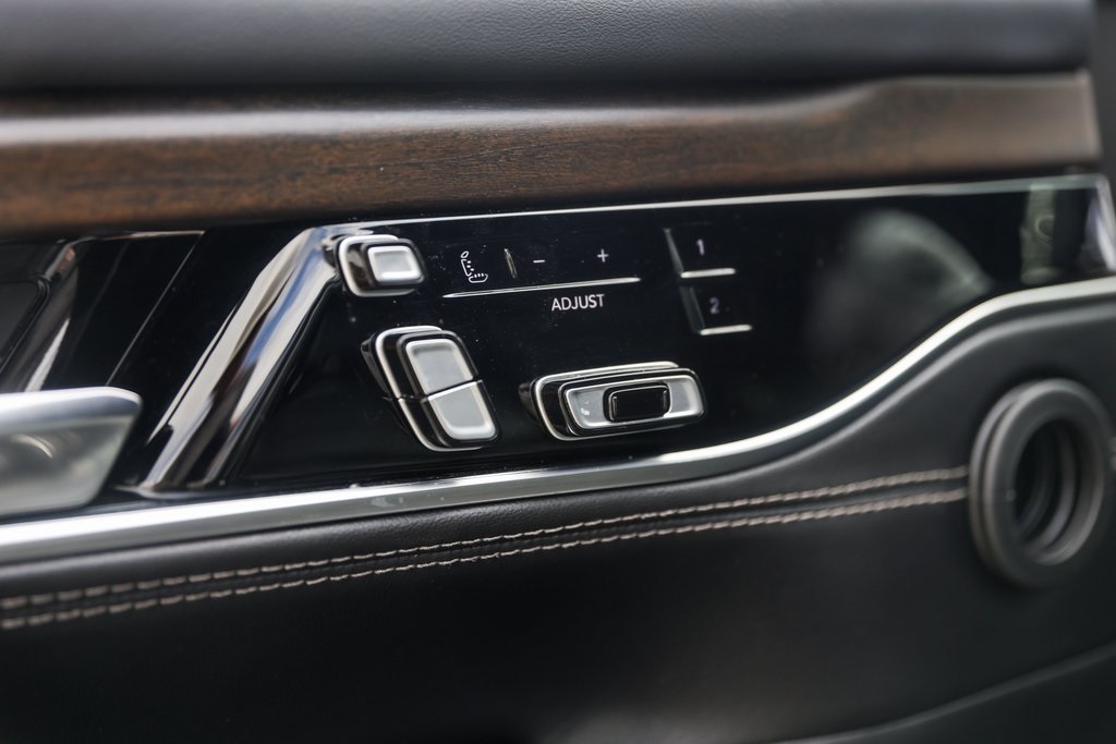 Used Car 2022 Jeep Grand Wagoneer  Series Ii For Sale Under $60,000 In Austin, Texas