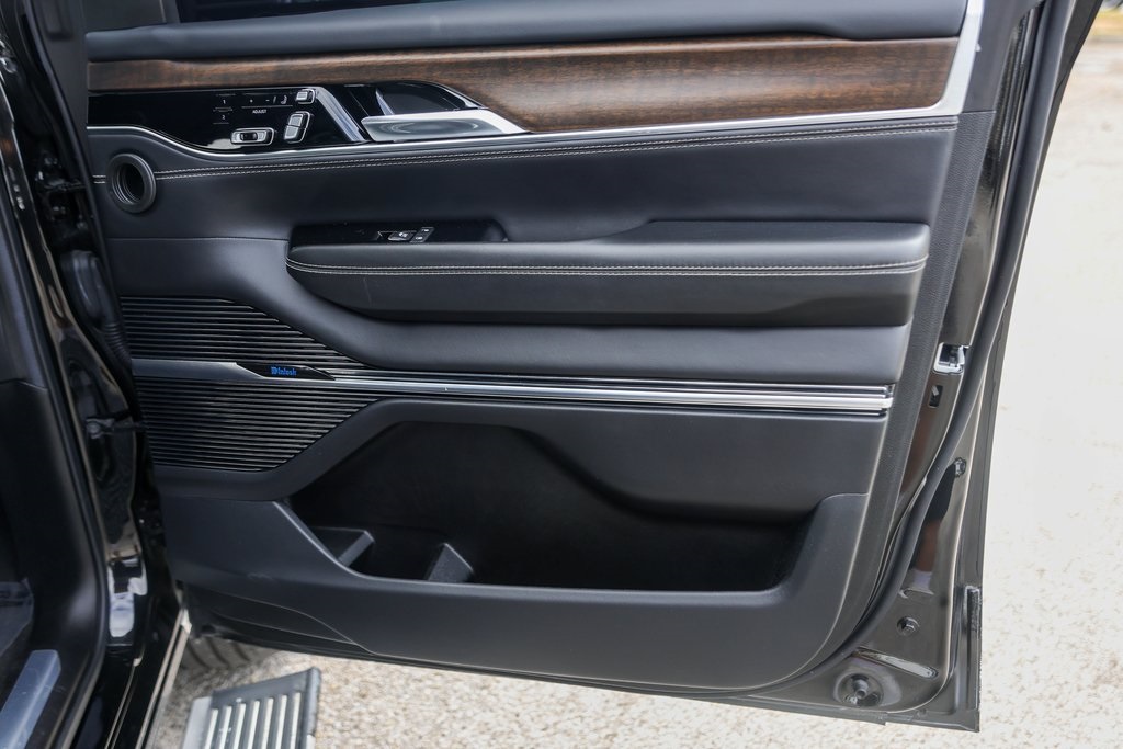 Used Car 2022 Jeep Grand Wagoneer  Series Ii For Sale Under $60,000 In Austin, Texas