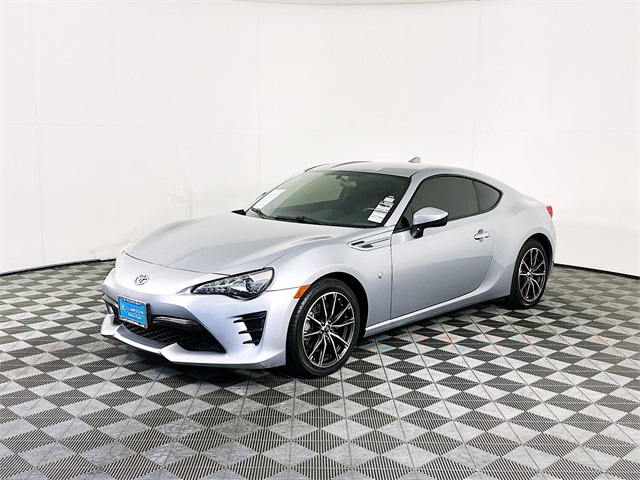2017 Toyota GR86 Base photo 3