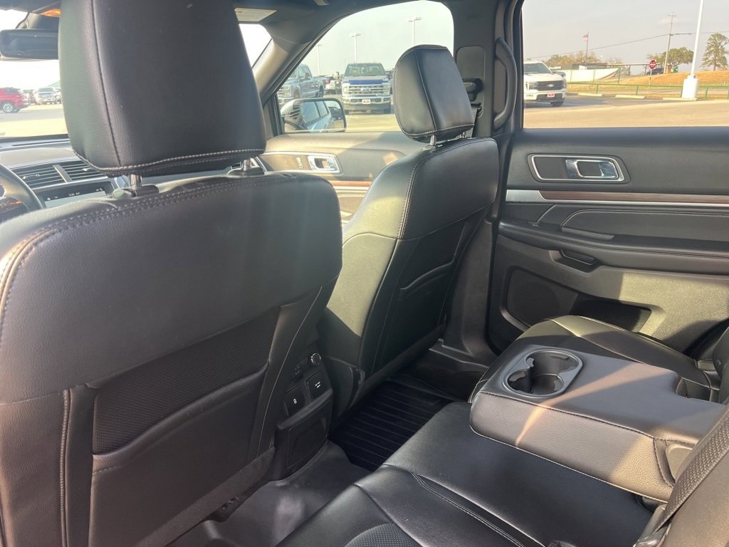 Used Car 2018 Ford Explorer  Limited For Sale Under $20,000 In Floresville, Texas