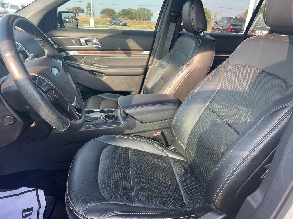 Used Car 2018 Ford Explorer  Limited For Sale Under $20,000 In Floresville, Texas