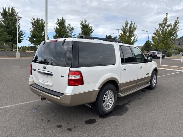 2011 Ford Expedition EL XLT photo 3