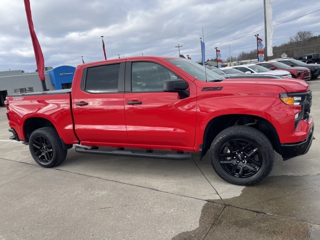2024 Chevrolet Silverado 1500 Custom Trail Boss Crew Cab 4WD