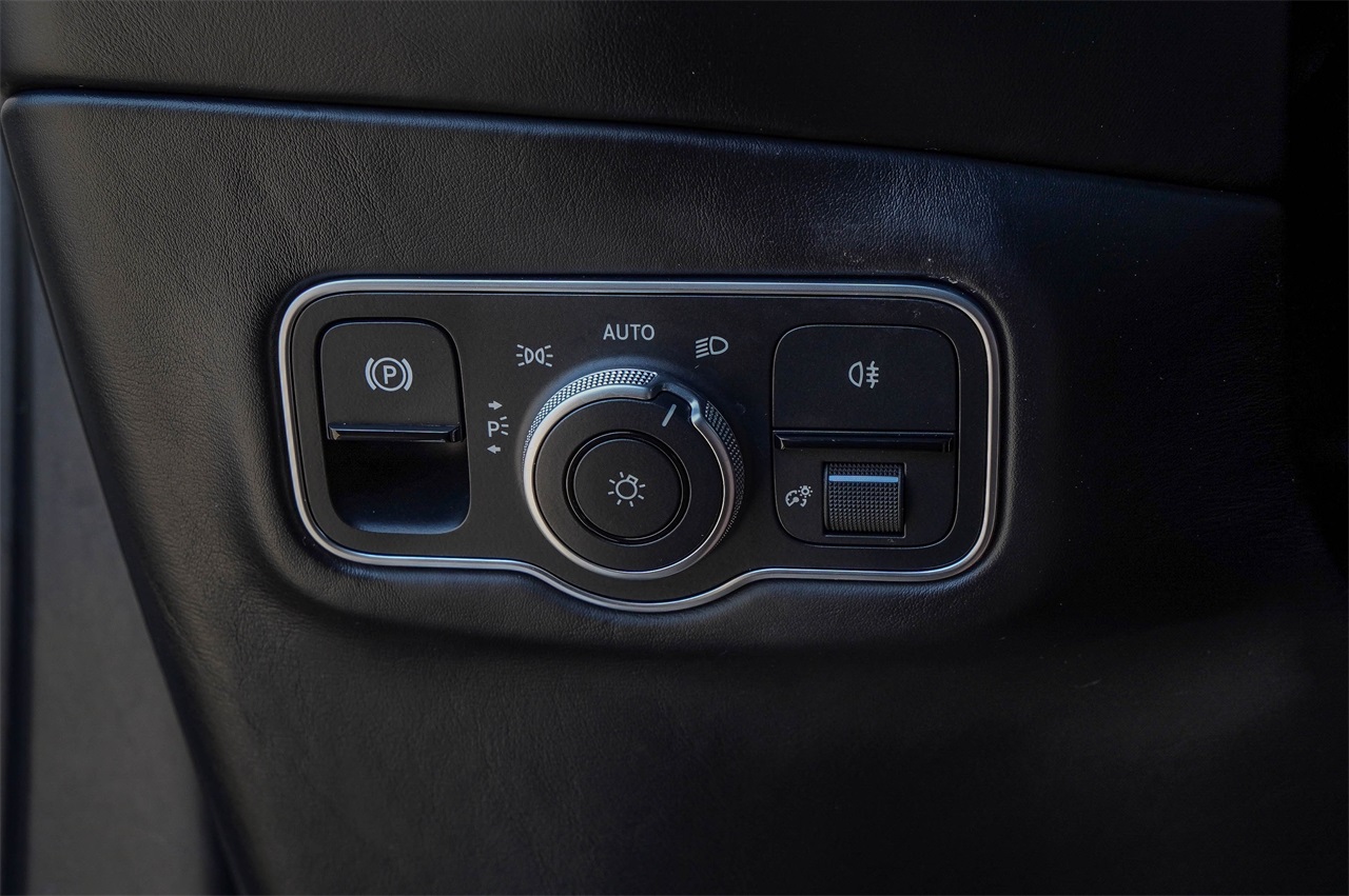 Used Car 2024 Aston Martin Dbx  707 For Sale Under $180,000 In Austin, Texas