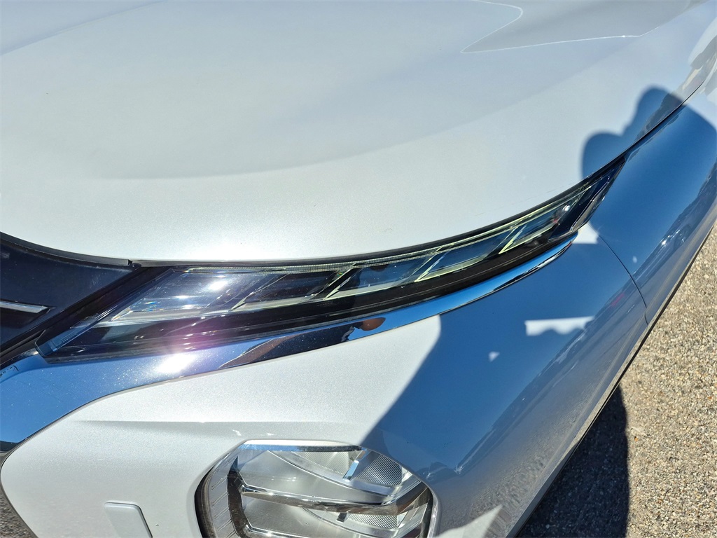 2022 Mitsubishi Outlander SEL White at Shottenkirk Kia Fort Bend