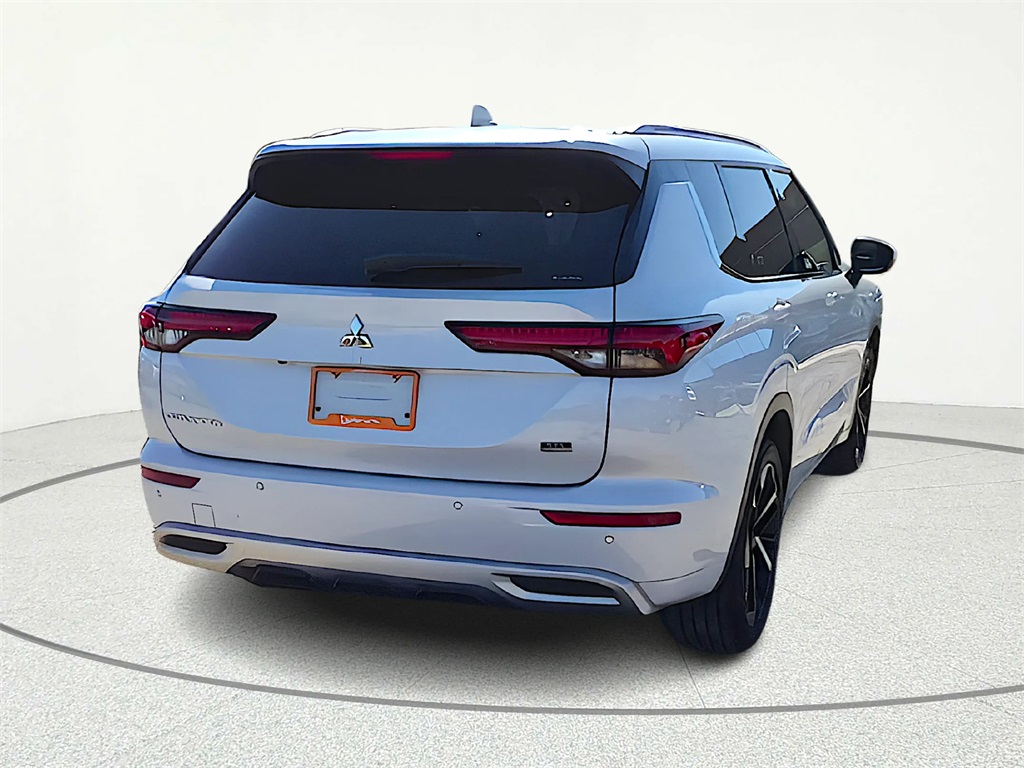 2022 Mitsubishi Outlander SEL White at Shottenkirk Kia Fort Bend