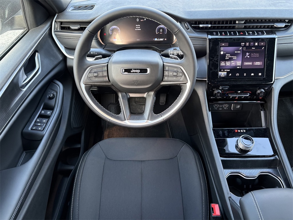 New Car 2025 Jeep Grand Cherokee  Laredo For Sale Under $35,000 In San Marcos, Texas