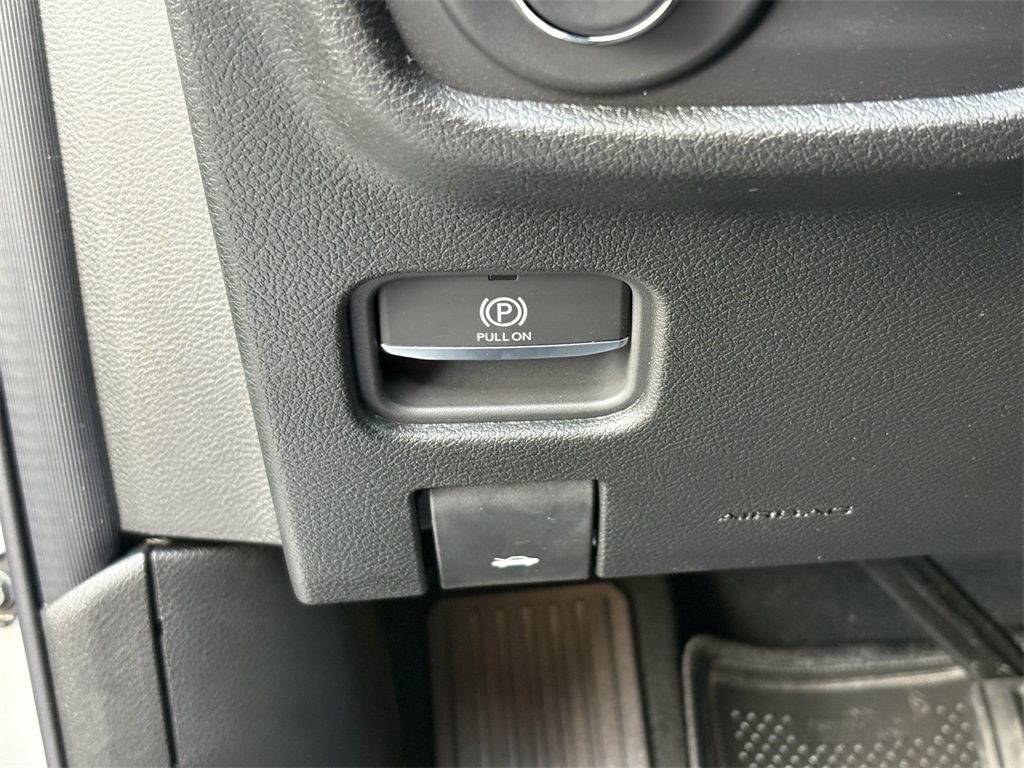 New Car 2025 Jeep Grand Cherokee  Laredo For Sale Under $35,000 In San Marcos, Texas