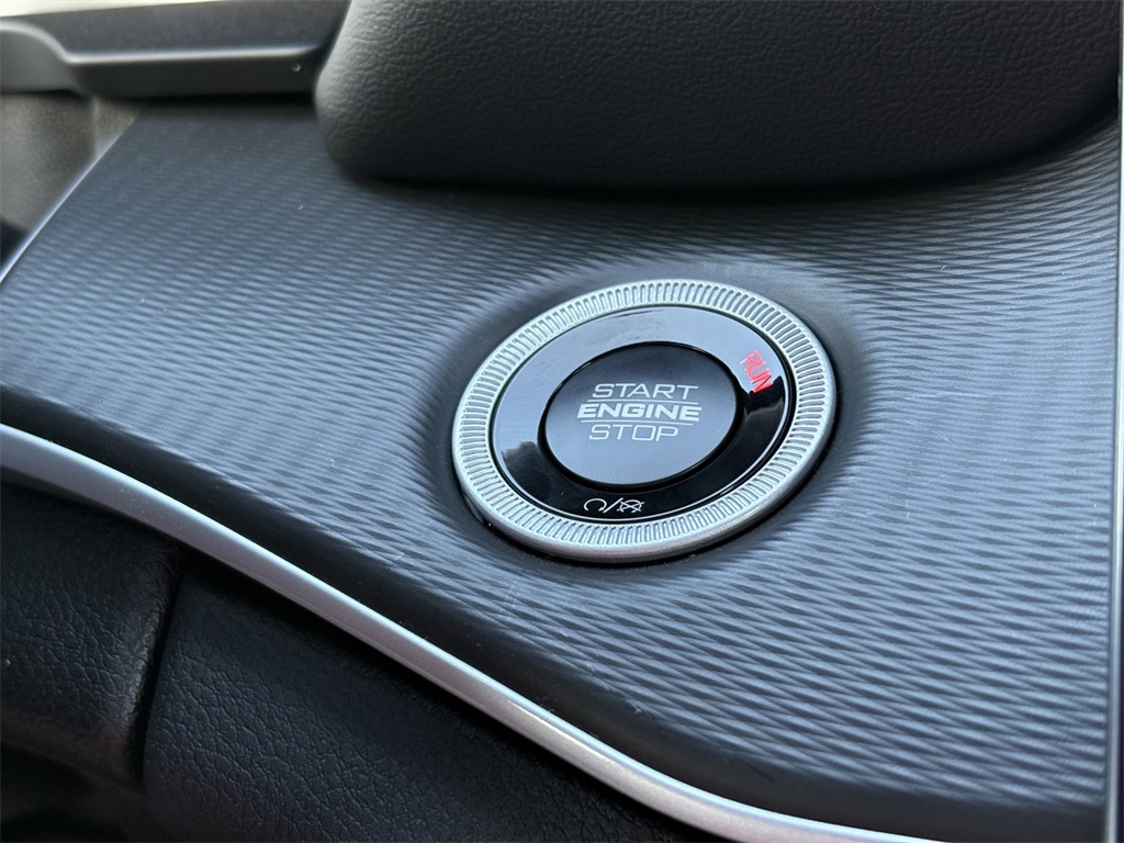 New Car 2025 Jeep Grand Cherokee  Laredo For Sale Under $35,000 In San Marcos, Texas