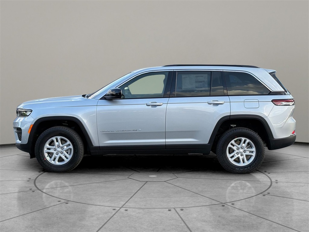 New Car 2025 Jeep Grand Cherokee  Laredo For Sale Under $35,000 In San Marcos, Texas
