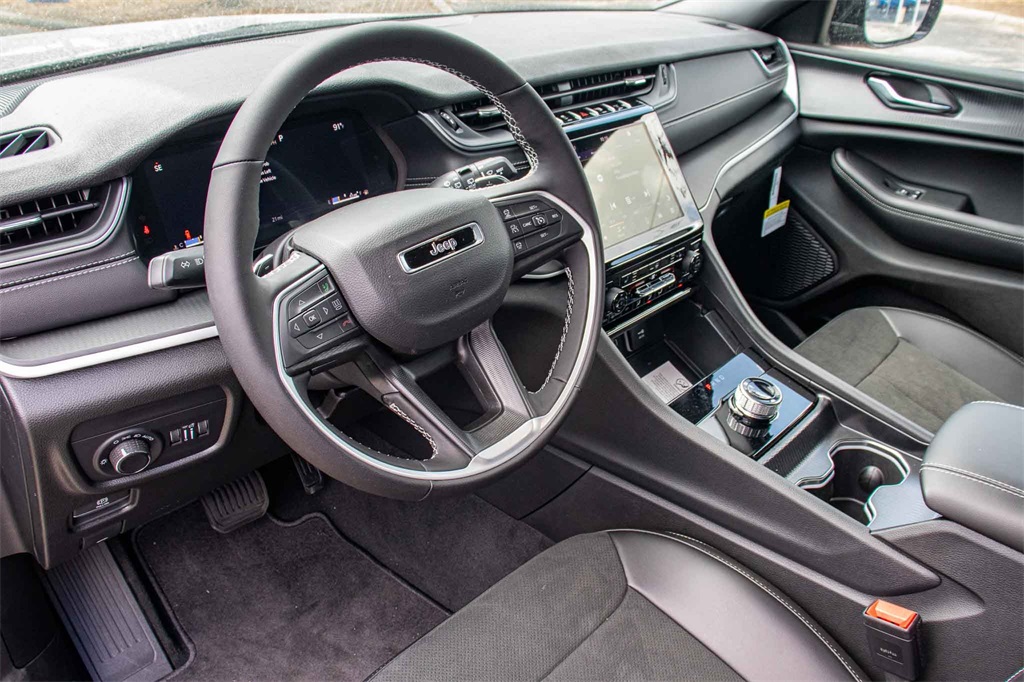 New Car 2025 Jeep Grand Cherokee L  Altitude X For Sale Under $50,000 In San Marcos, Texas