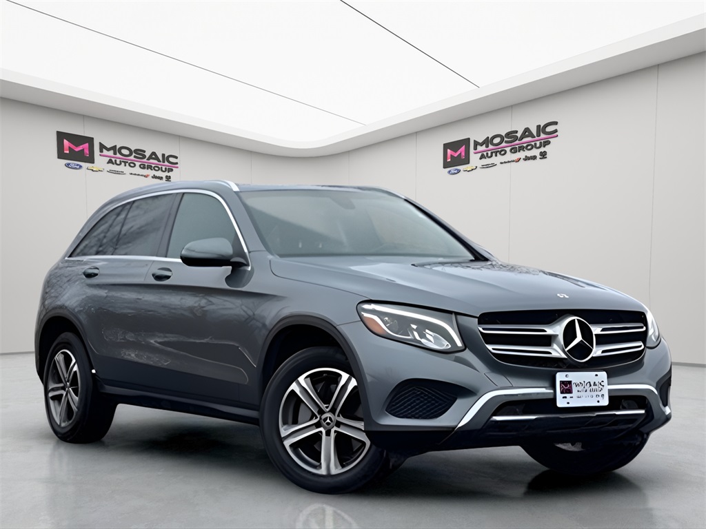 Used 2018 Mercedes-Benz GLC GLC300 with VIN WDC0G4KB4JV101400 for sale in Zumbrota, Minnesota