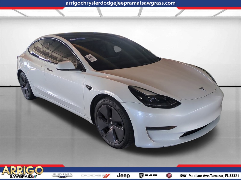 2021 Tesla Model 3 Base's photo