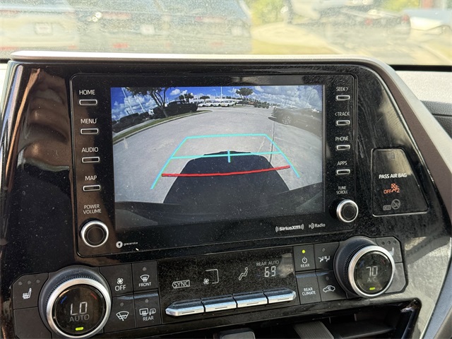 2022 Toyota Highlander XLE  at Tom Peacock Cadillac