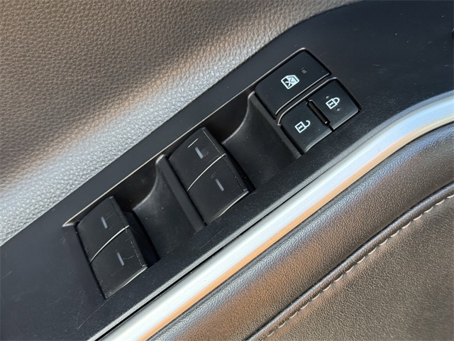 2022 Toyota Highlander XLE  at Tom Peacock Cadillac